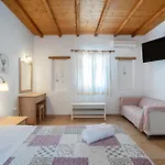 Blue Xenia Paros Feriehus Chrisi Akti (Paros)