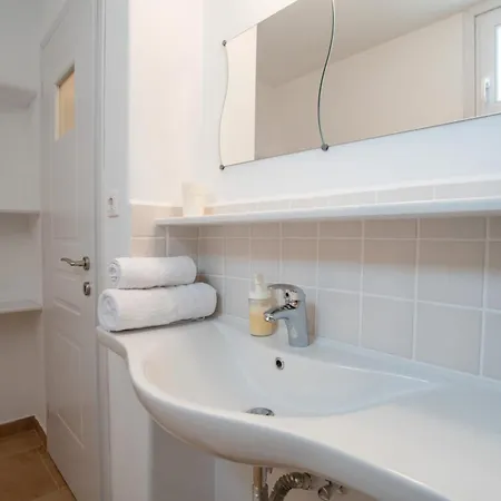 Дом отдыха Blue Xenia Paros