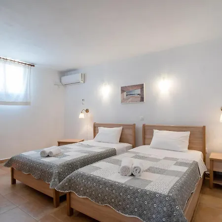 Blue Xenia Paros Хриси-Акти