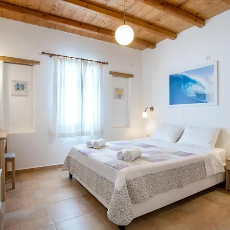 Blue Xenia Paros * Chrisi Akti (Paros)